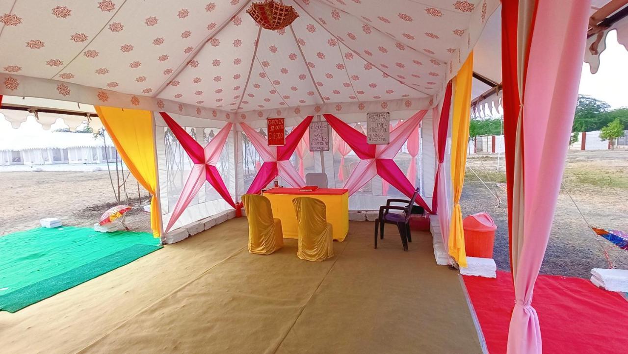 Kutch Classic Resort Camp Dhordo Екстер'єр фото