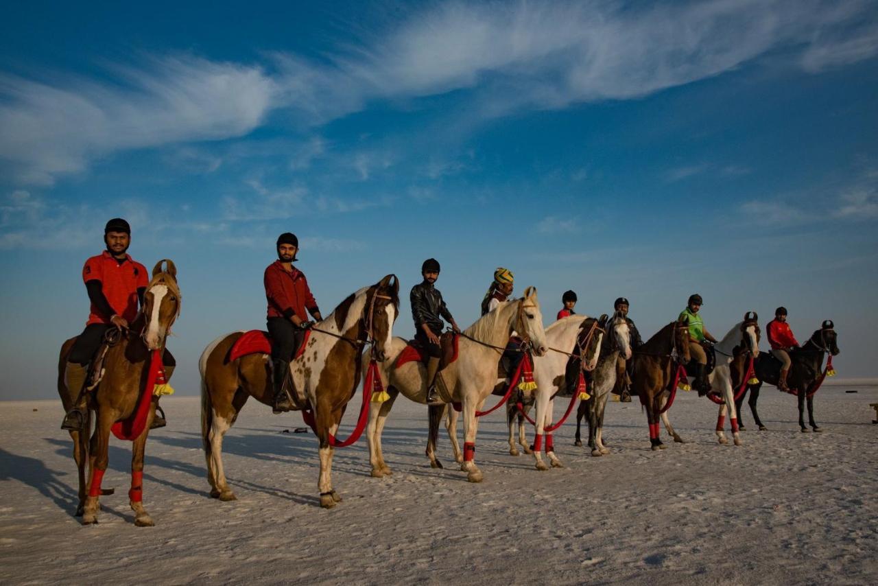 Kutch Classic Resort Camp Dhordo Екстер'єр фото