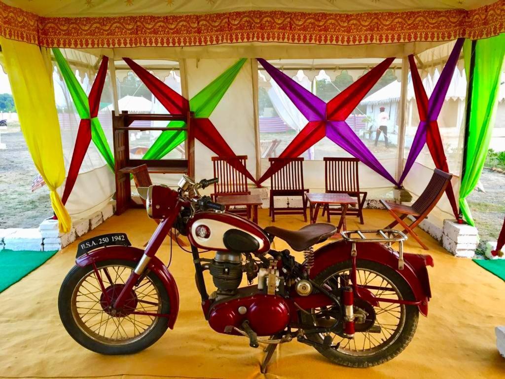 Kutch Classic Resort Camp Dhordo Екстер'єр фото
