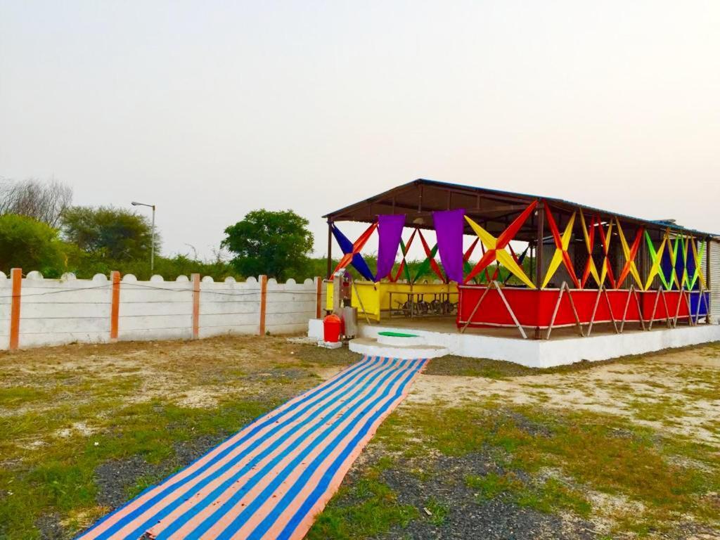 Kutch Classic Resort Camp Dhordo Екстер'єр фото